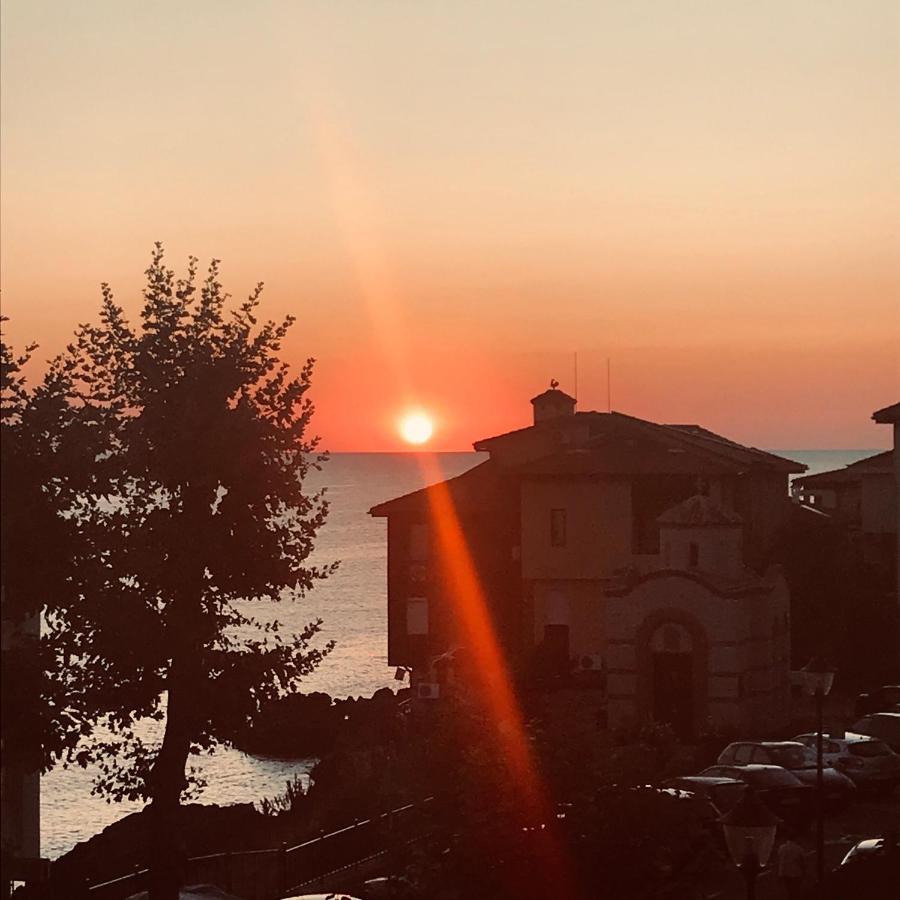 Hedi Sozopol Hotell Exteriör bild